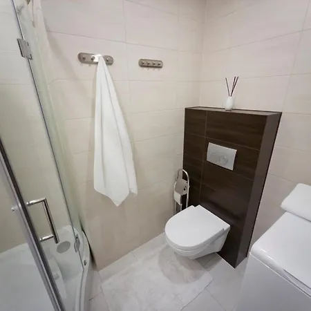 Pod Gwiazdami, Z Dwoma Ogrodkami I Dwoma Tarasami Appartement